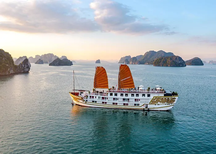  Indochina Sails Hạ Long