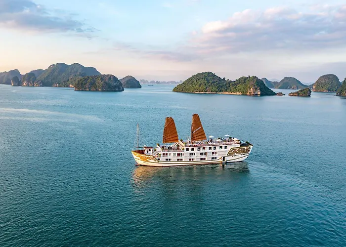 Indochina Sails Hạ Long