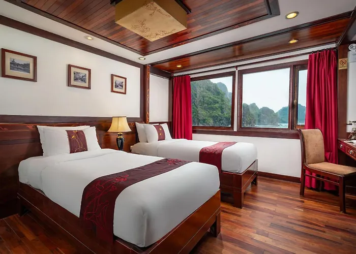 Indochina Sails Hạ Long