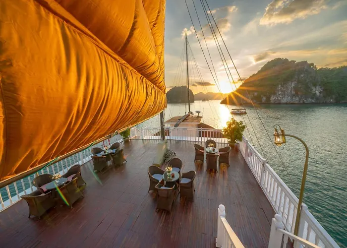  Indochina Sails Hạ Long