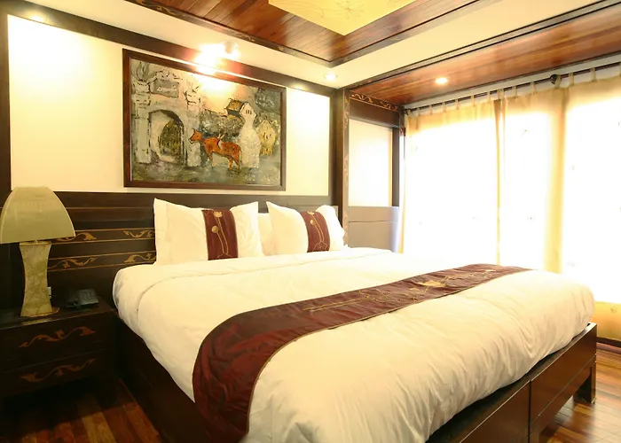 Indochina Sails 5*