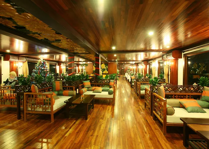  Indochina Sails Hạ Long