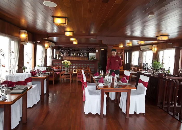  Indochina Sails Hạ Long