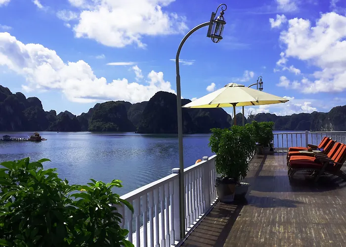 Indochina Sails  Hạ Long