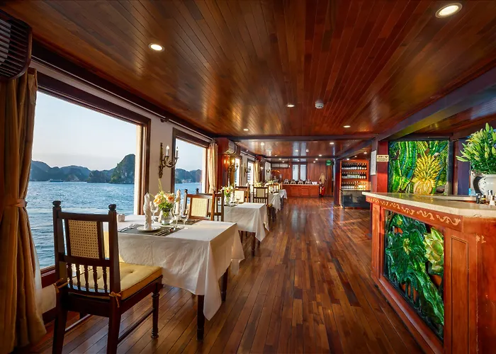 Indochina Sails 5*