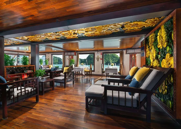 Indochina Sails 5* Hạ Long